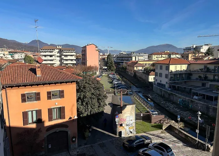 Del Borgo - Immobili E Soluzioni *