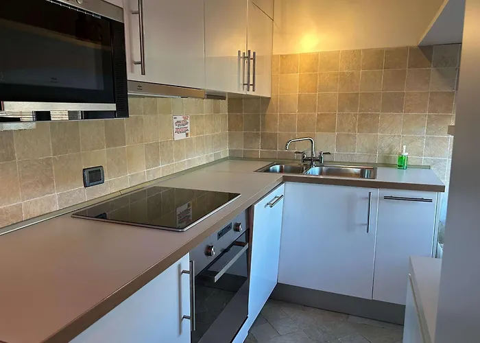 Del Borgo - Immobili E Soluzioni