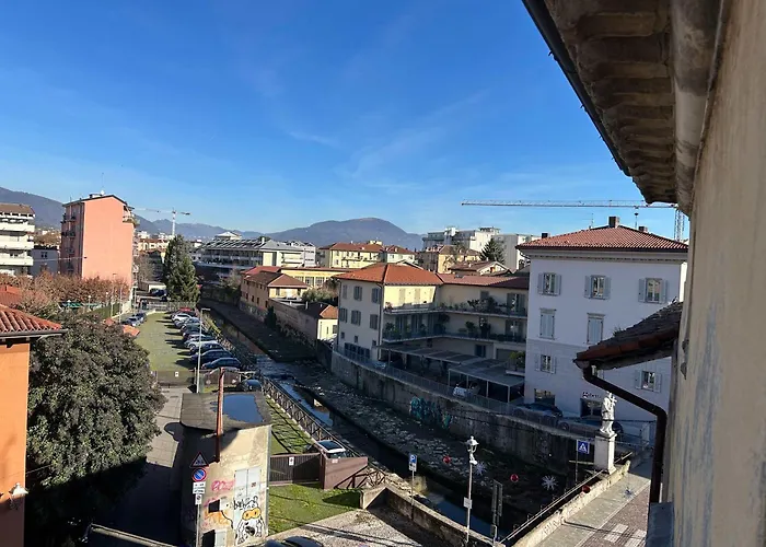 Del Borgo - Immobili E Soluzioni *