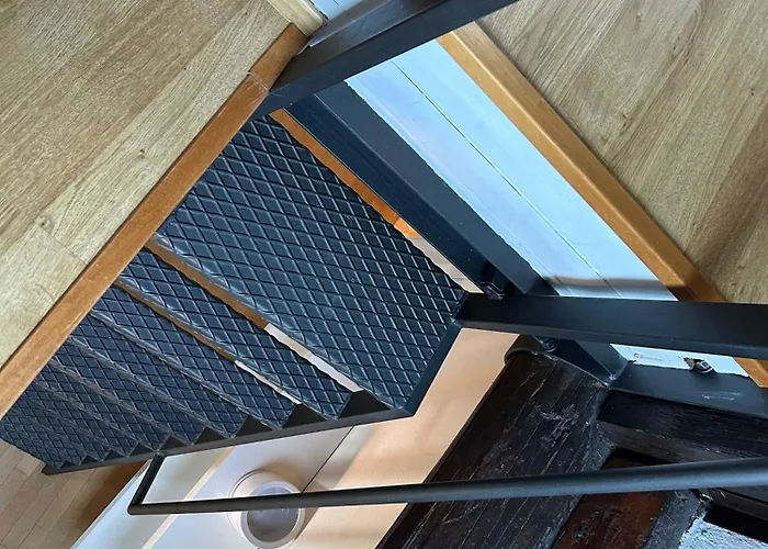 Del Borgo - Immobili E Soluzioni *